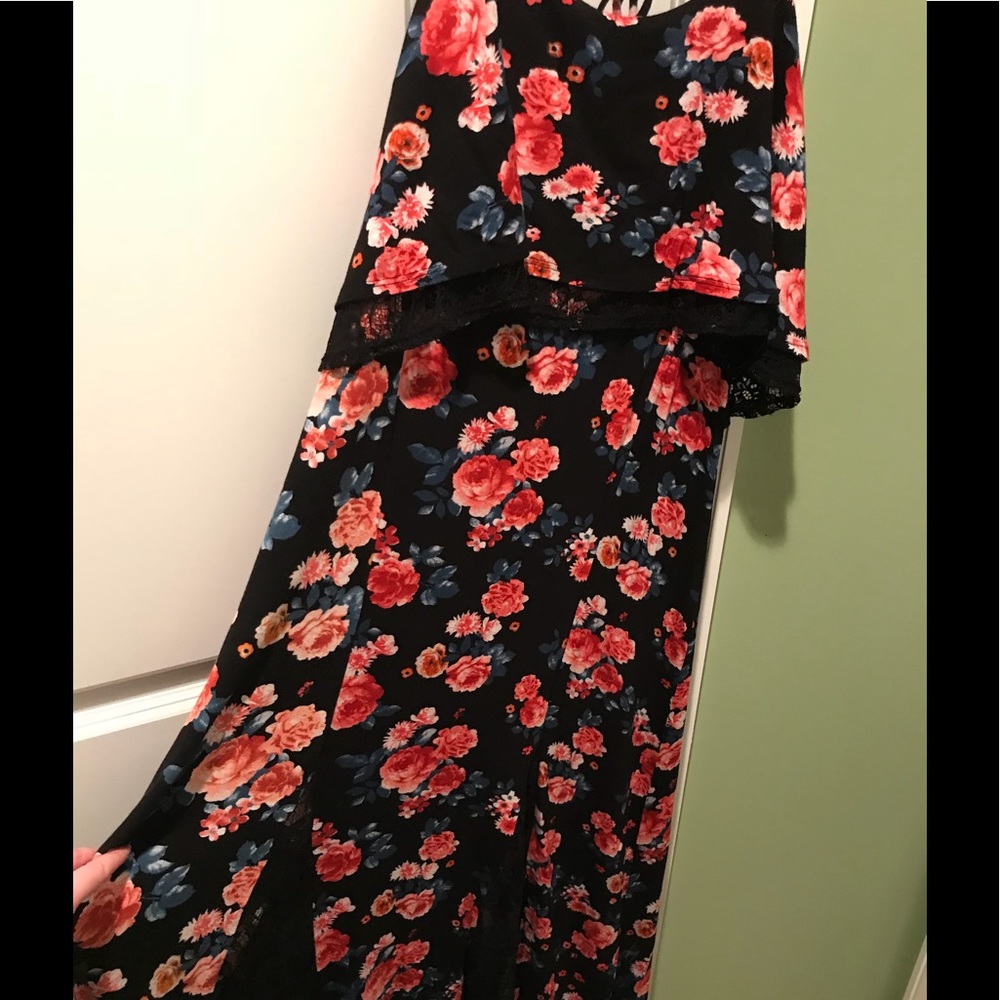 🌹🌸 Boho Floral Lace Maxi